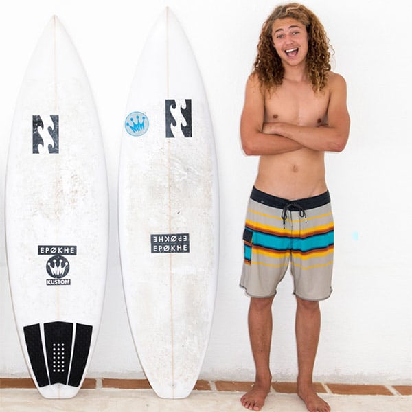 surfclub-surfboy-with-boards1