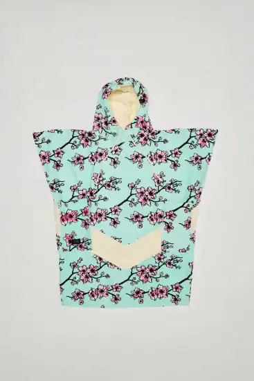 פונצ'ו חברת אול אין ALL IN דגם נשים וי תכלת פרחים